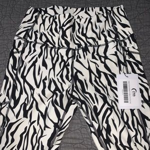 Zyia Safari NWT